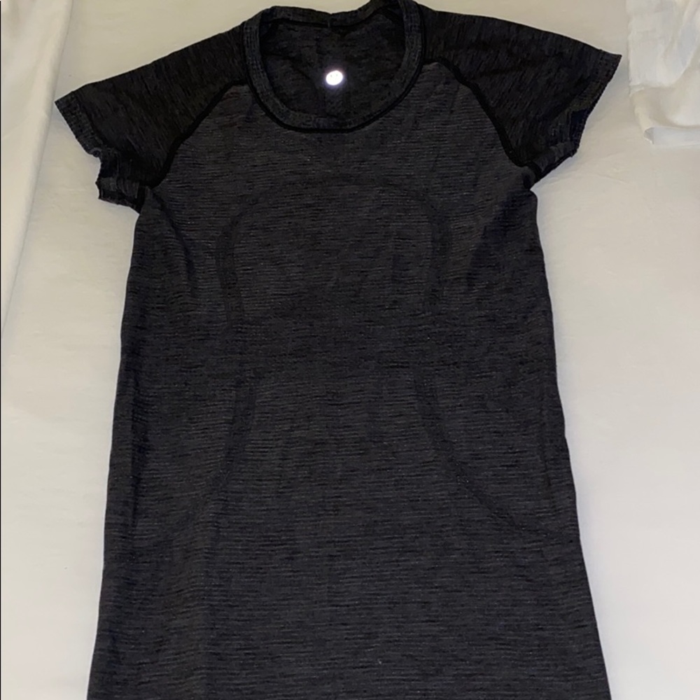 Lululemon top